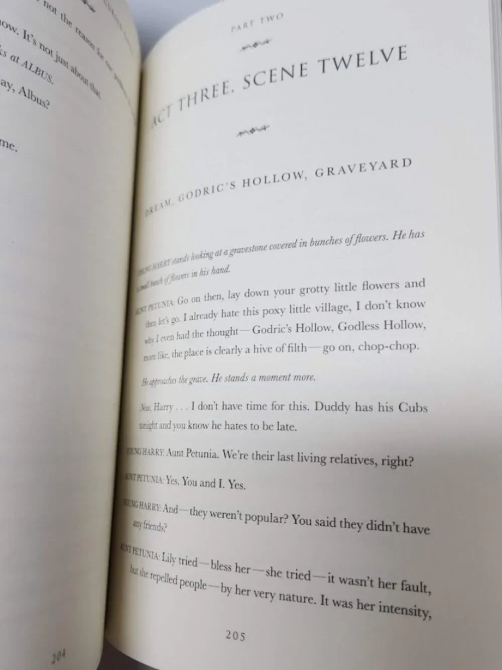 Harry Potter and the Cursed Child Parts 1 & 2 Book Special Rehearsal Edition Scr